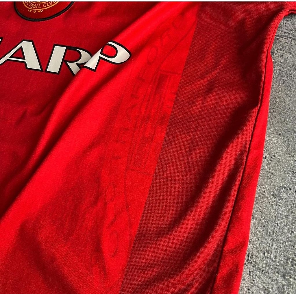 Umbro Jersey Sepak Bola Manchester United Sharp Merah Vintage Kualitas Premium