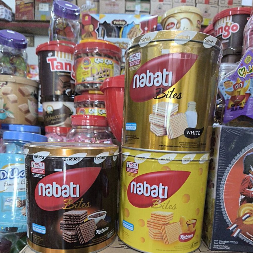 Nabati Wafer Bites Kaleng Richeese Richoco