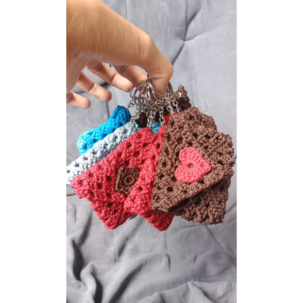 Ganci rajut (amplop angpao lebaran)