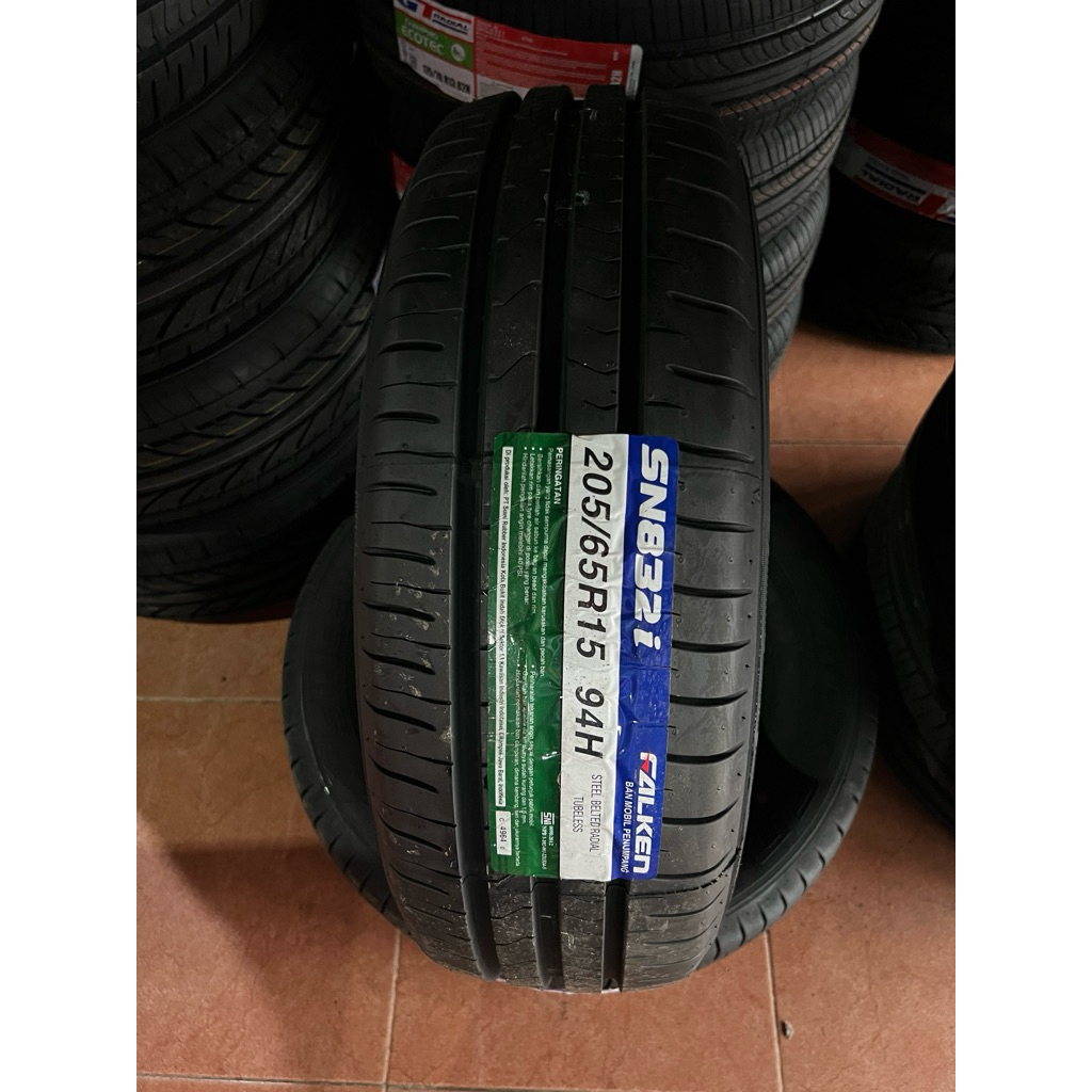 Ban Mobil Falken 205 65 R15 15 Sincera SN832i Innova