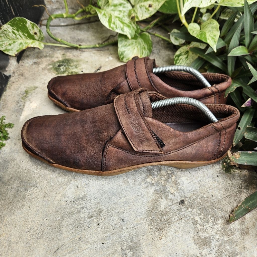 sepatu loafer second plotti size 43(28cm)