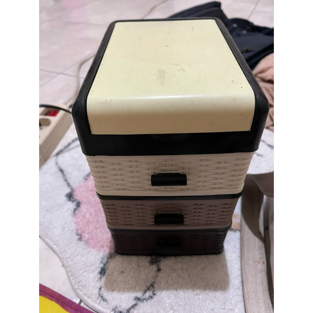 preloved rak laci kecil 3laci