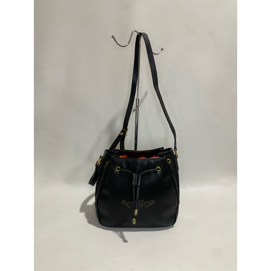 Louis Quartoze sling bag serut