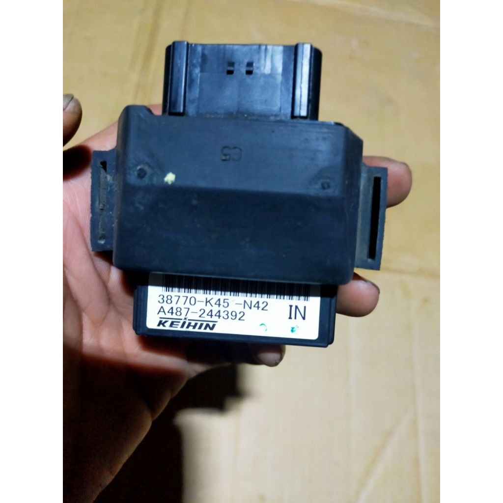 ecu // cdi cbr 150r 38770-K45-N42 ECU ECM CDI cbr 150 r led
2016-2018 K45G  original cabutan