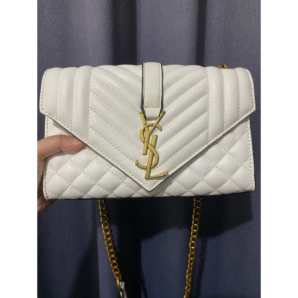 Preloved Tas Bag Mini Box Cover Cewek Putih Gold Rantai Selempang Casual Formal Kondangan