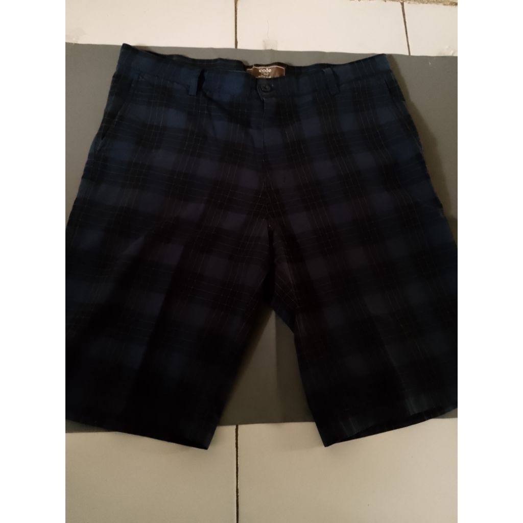 Celana pendek pria Cole