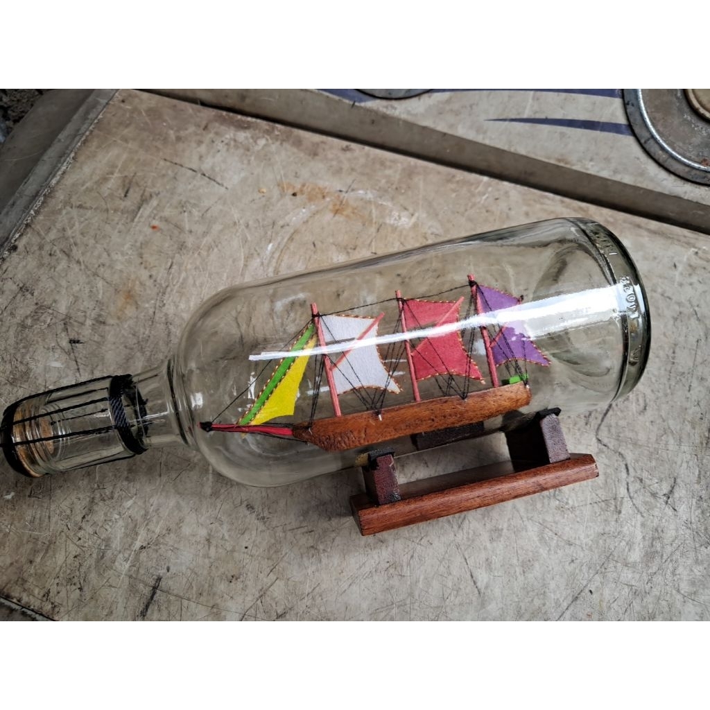 miniatur mini atur perahu kapal dalam botol pajangan hiasan rumah kantor meja dekorasi Miniatur Kapa
