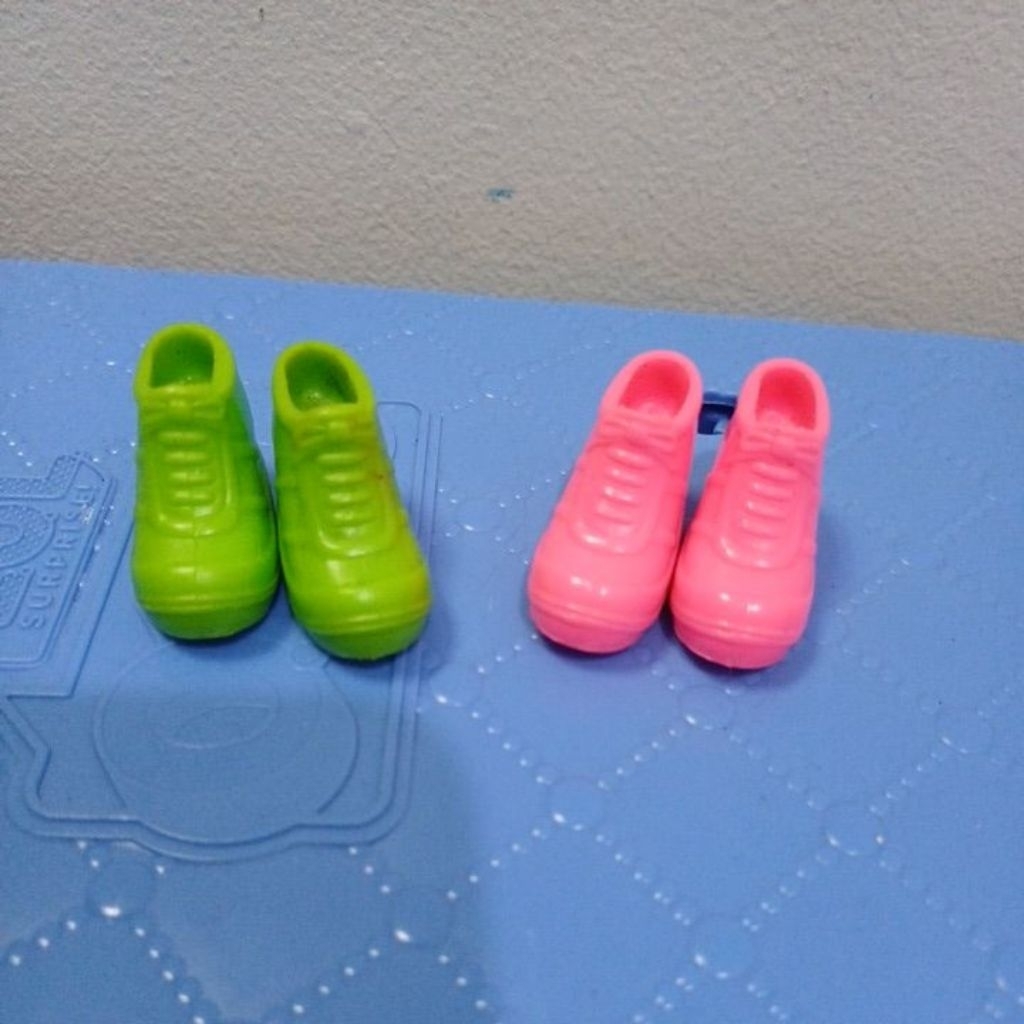 Barbie Vintage Sneakers