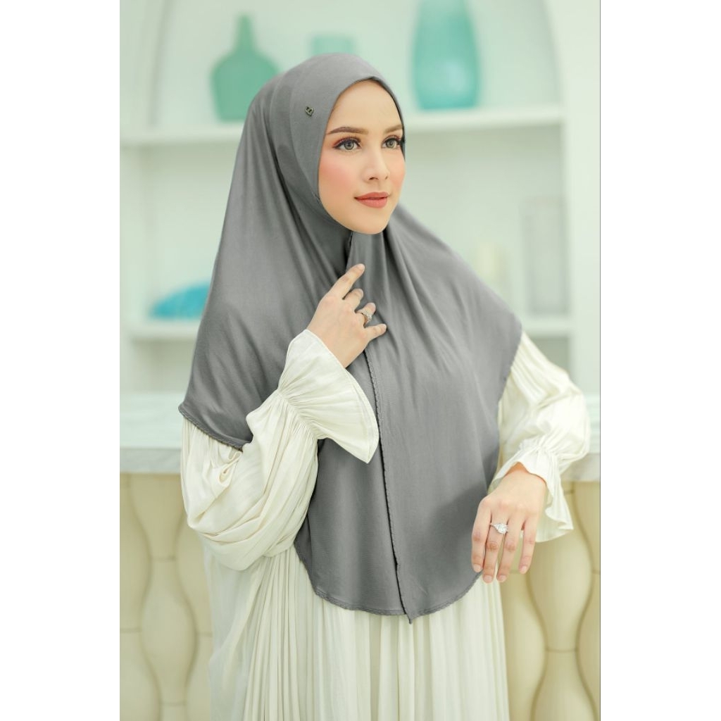 SLIP ON BUTTONSCARVES