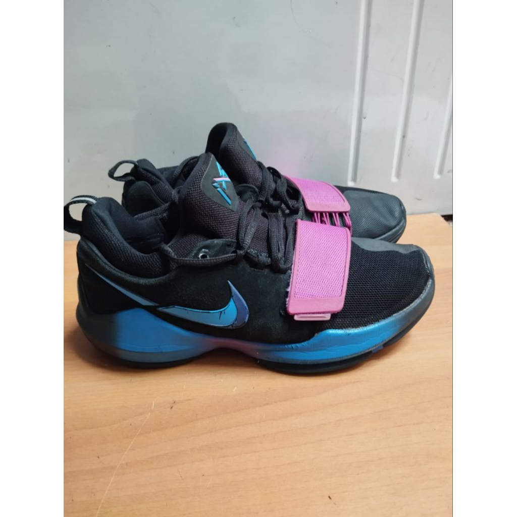 SEPATU BASKET SNEAKERS NIKE PG 1 FLIP SIZE 40 BEKAS PRELOVED