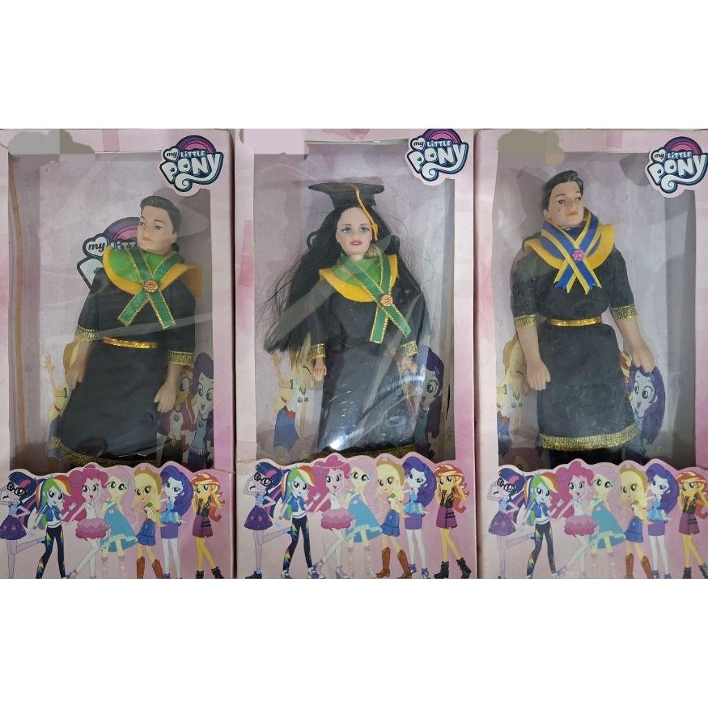 Mainan Barbie wisuda cewek/cowok