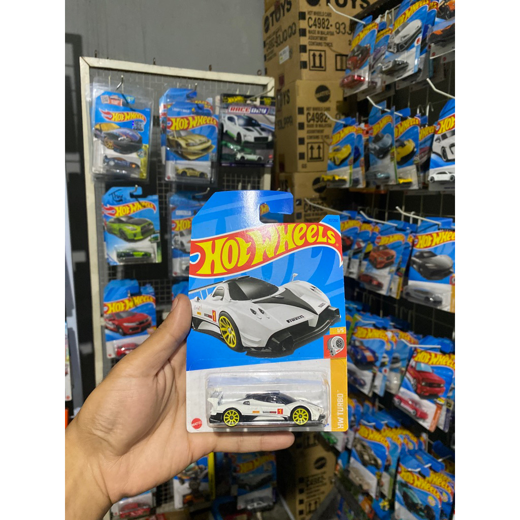 hotwheels pagani zonda putih