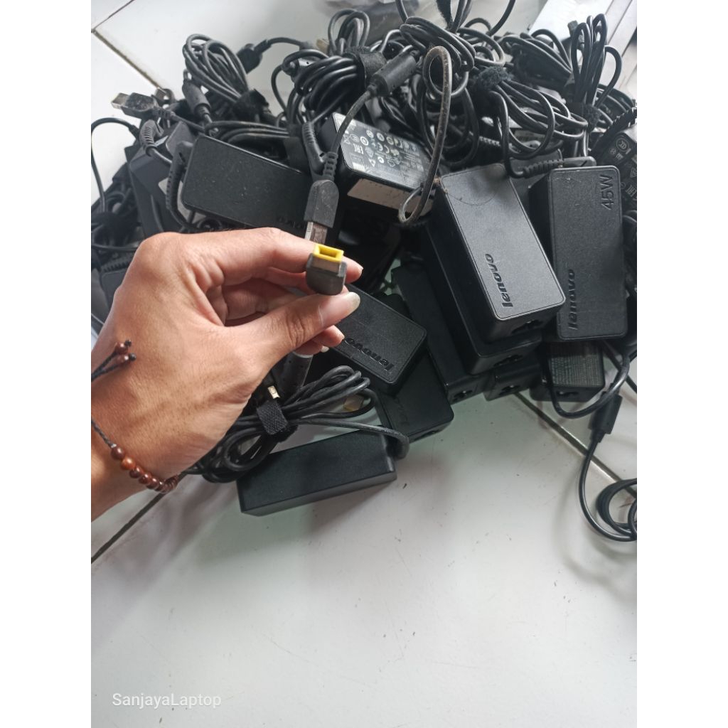 charger laptop USB bekas kantoran 45 watt