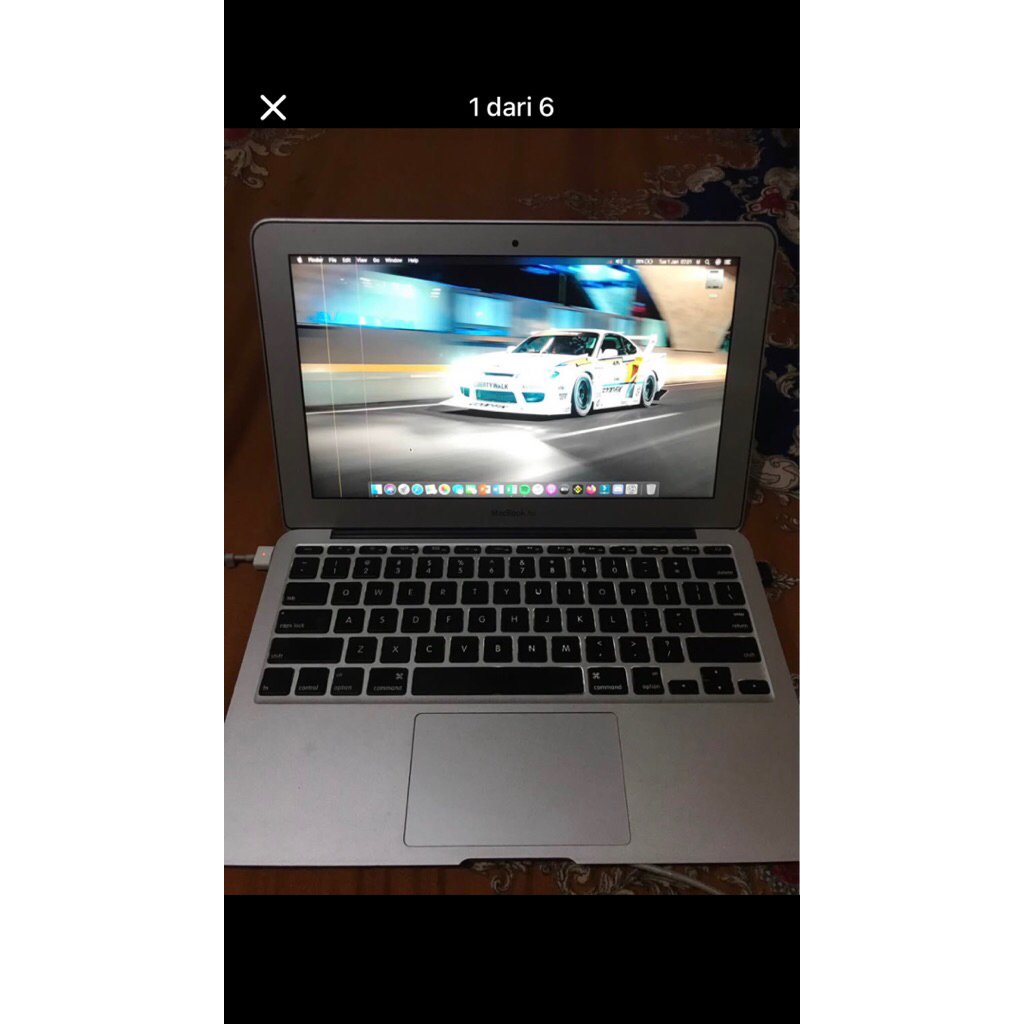 Macbook air 11, 2011. 128gb ram 4GB