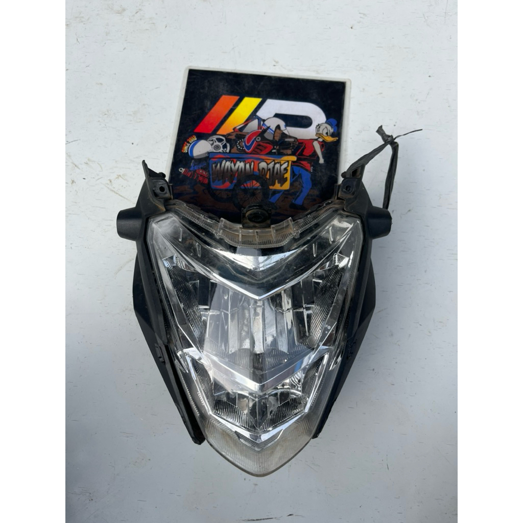 Batok kepala set reflektor lampu depan CB150R LED NEW original bekas lepasan motor