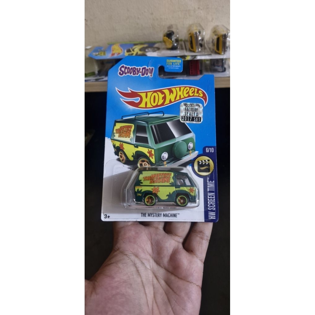 Hot wheels super treasure hunt mystery machine