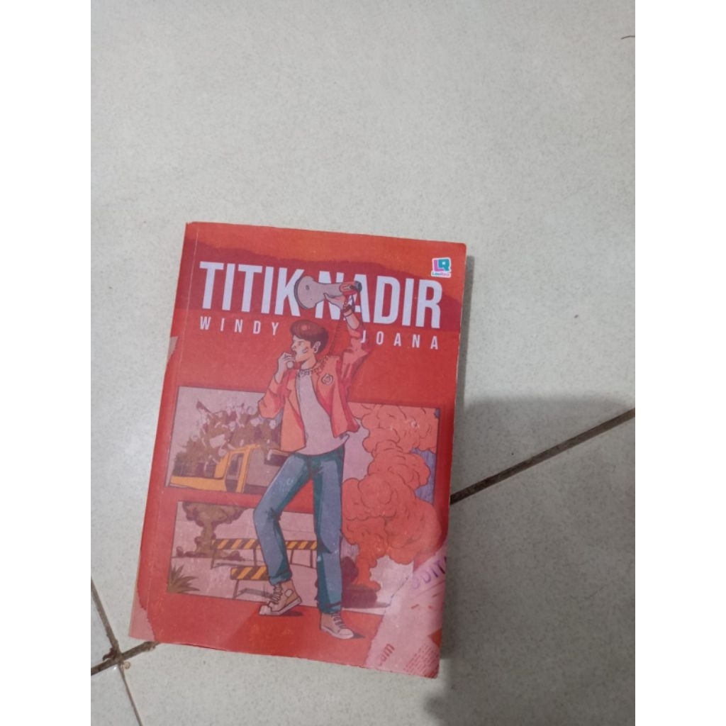 Novel Titik Nadir by Windi Joana (Preloved)