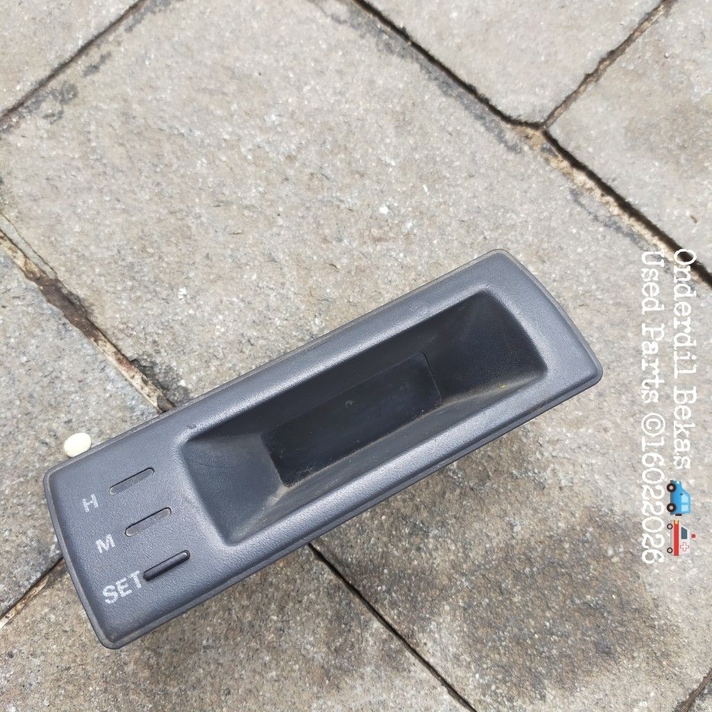 jam dashboard Mitsubishi Eterna