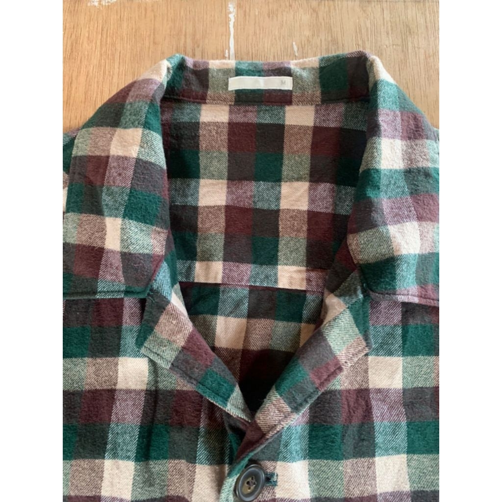 kemeja flanel Gu uniqlo