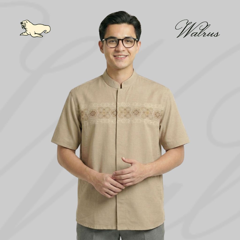 WALRUS Karim Geometric Baju Koko Pria Lengan Pendek Kemeja Muslim Kerah Mandarin Collar Warm Beige K