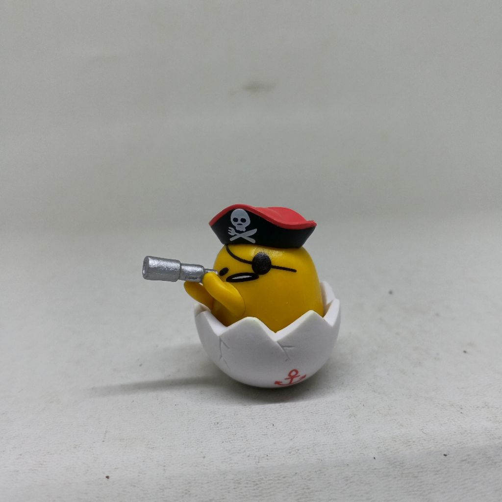 Mini Figure Gudetama Bajak Laut