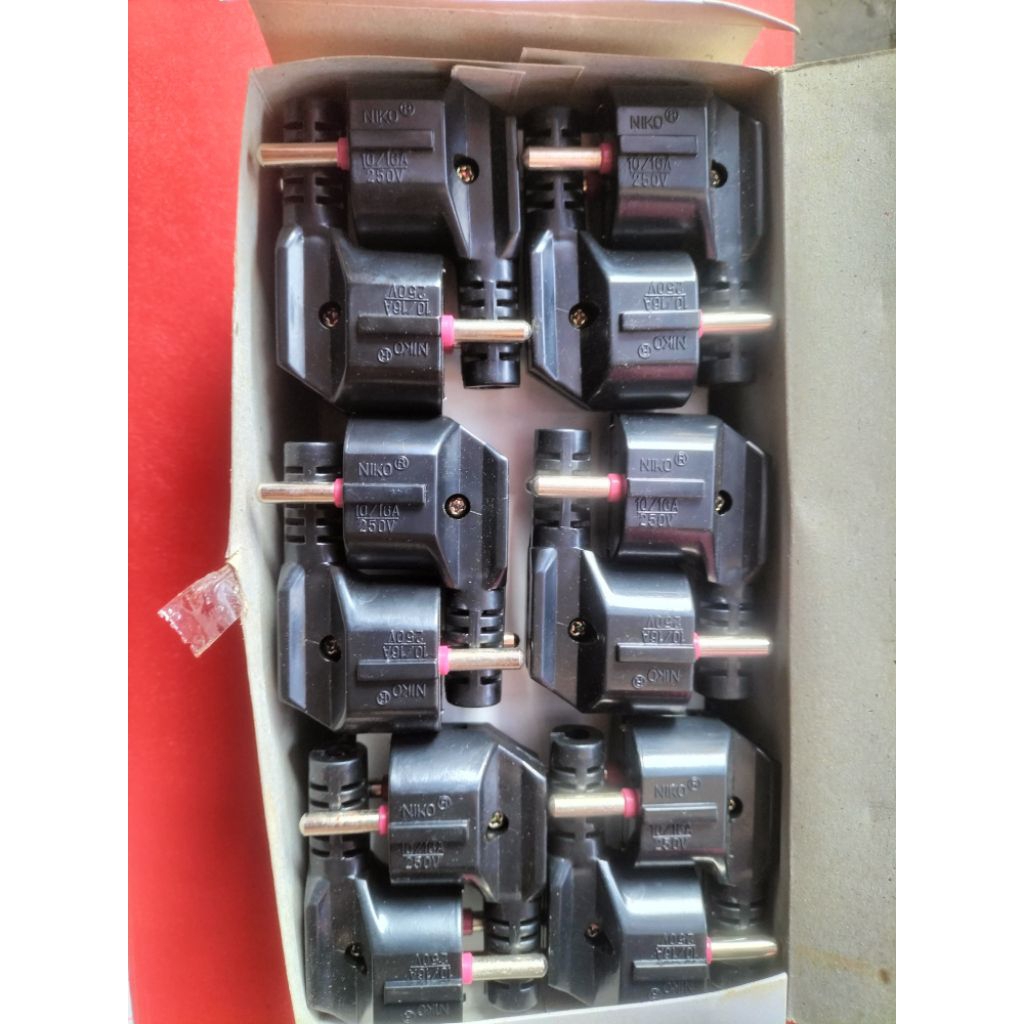 STEKER LISTRIK ARDE HITAM