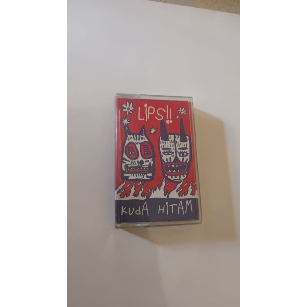 kaset pita lips kuda hitam
