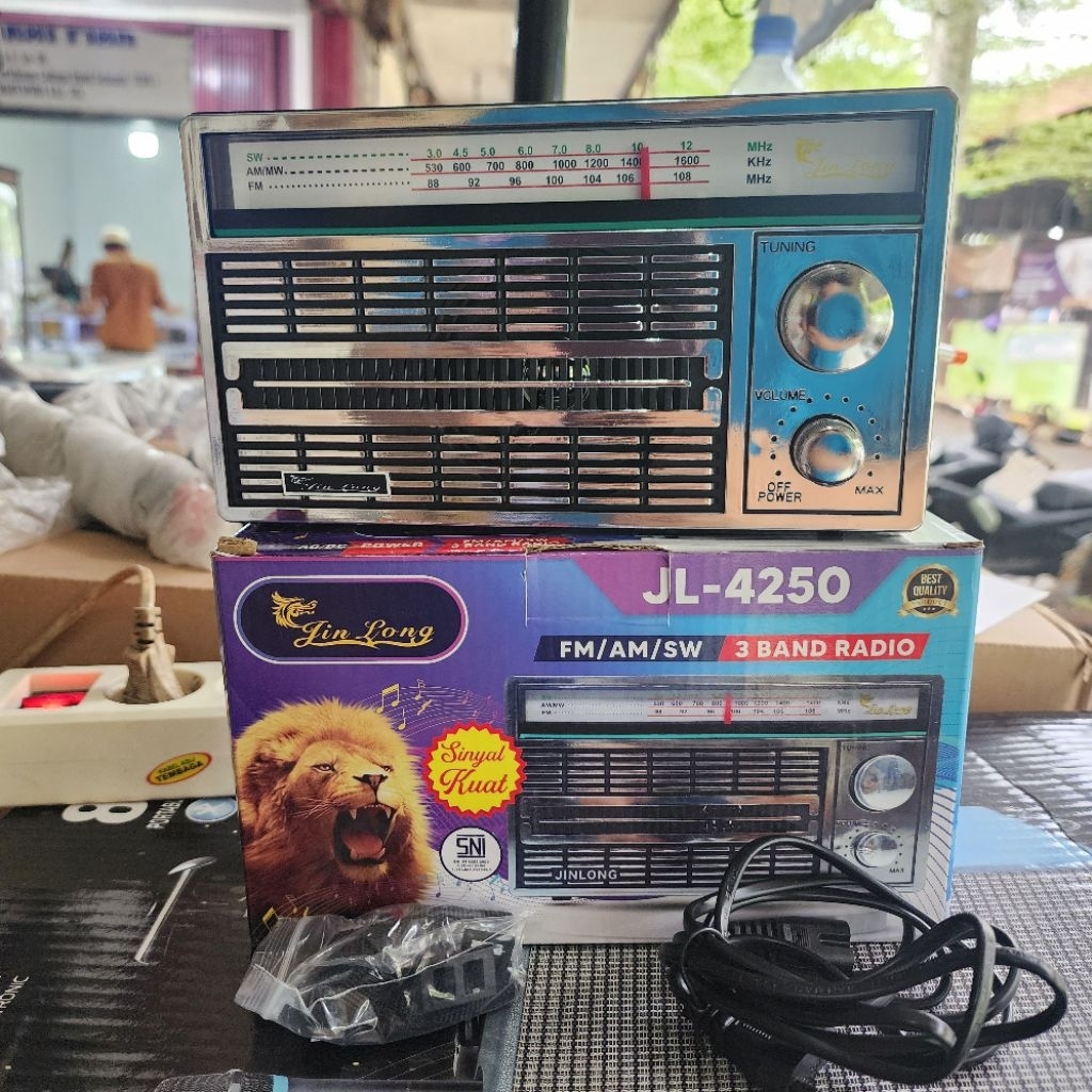 Radio Jin Long JL-4250 Radio FM/AM/SW dengan sinyal kuat bisa colok listrik dan baterai