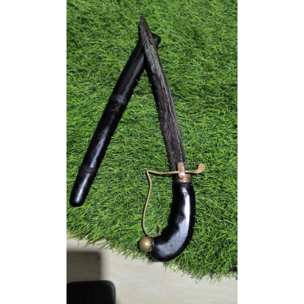 Pedang Suduk Maru sepuh / tua berpamor banyu mili