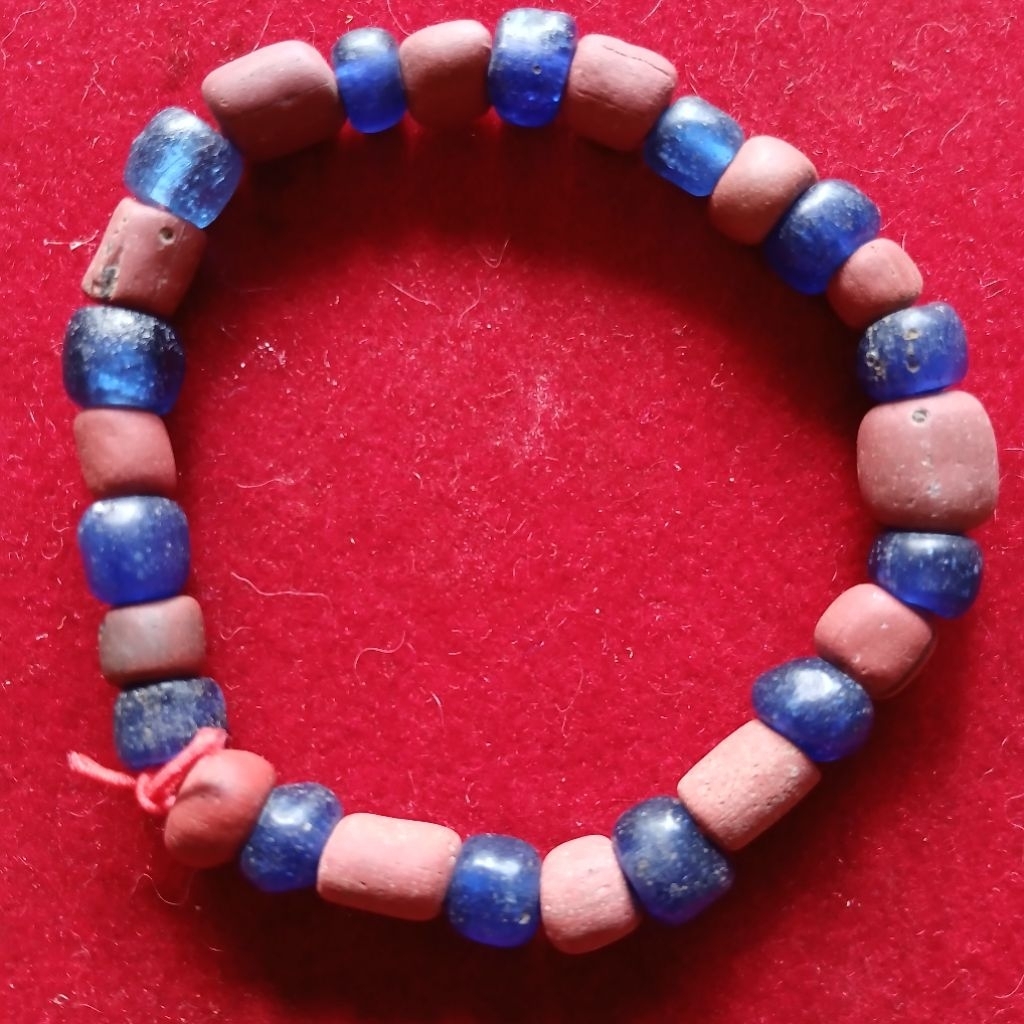 Koleksi Temuan Galian Tanah MANIK2 KUNO era KaBudhan