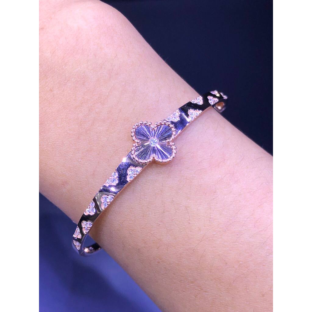 Clover Bangle