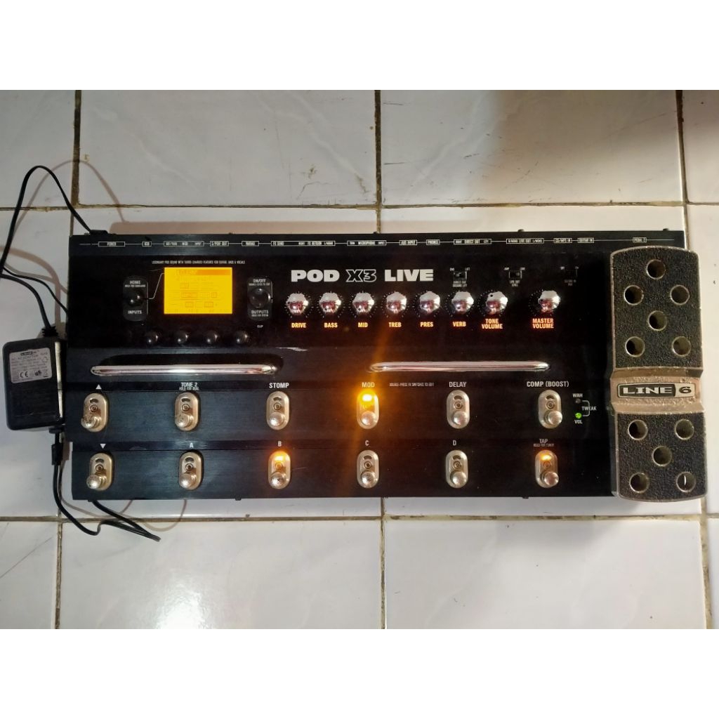 Effek gitar POD X3 Live