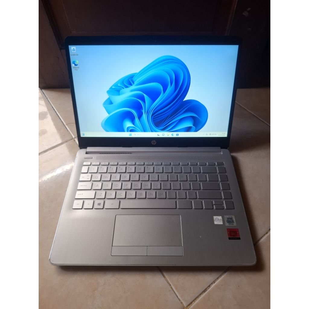 Laptop Second HP 14s cf2xxx Core i5 gen 10 Amd Radeon