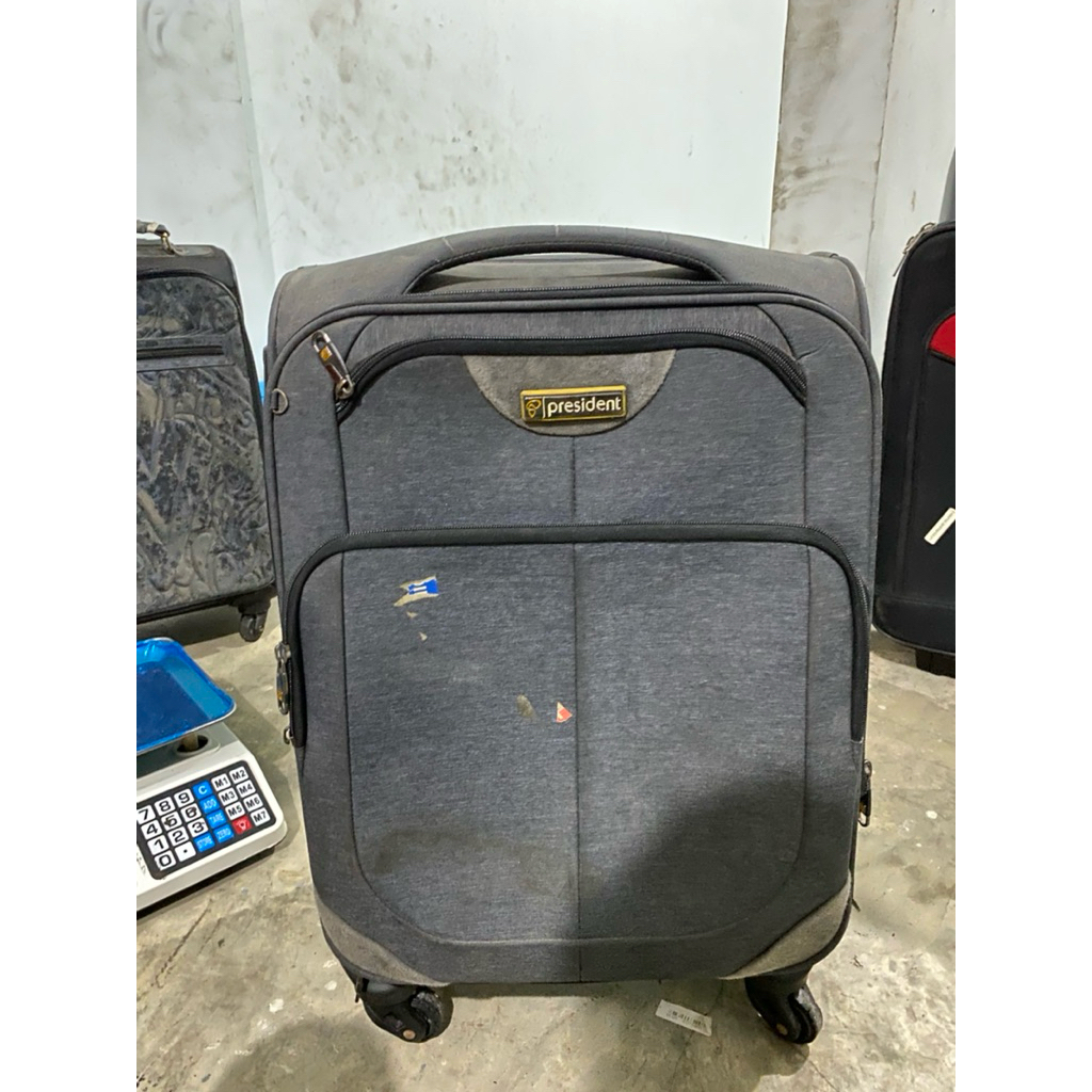 PL Koper PRESIDENT 22inch Dewasa (Kotor debu bagian luar) Selebihnya OK. Iz