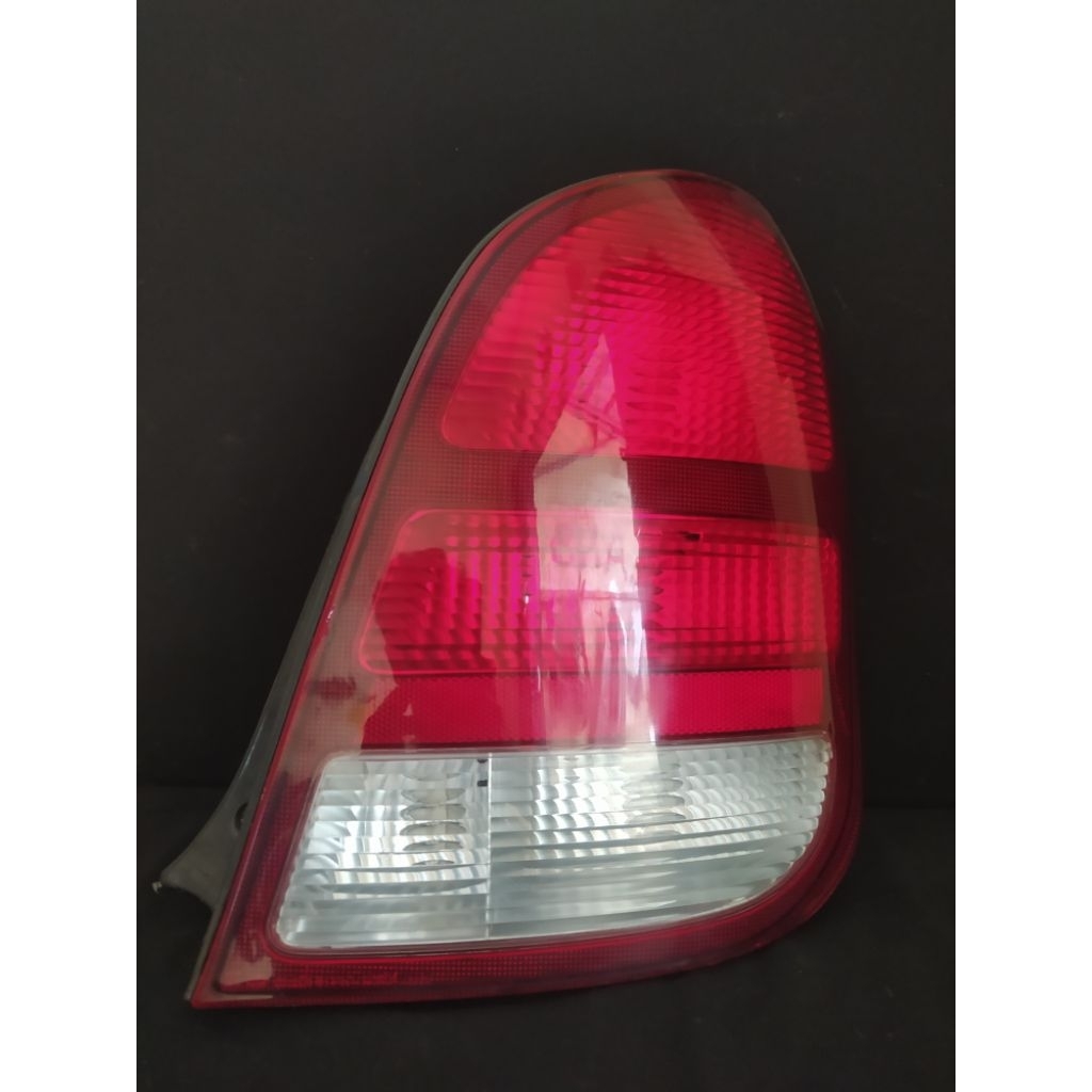 Stoplamp Tail Lamp Lampu Belakang KIA Carens 1 thn 2000 2001 2002 original second sebelah kanan RH
