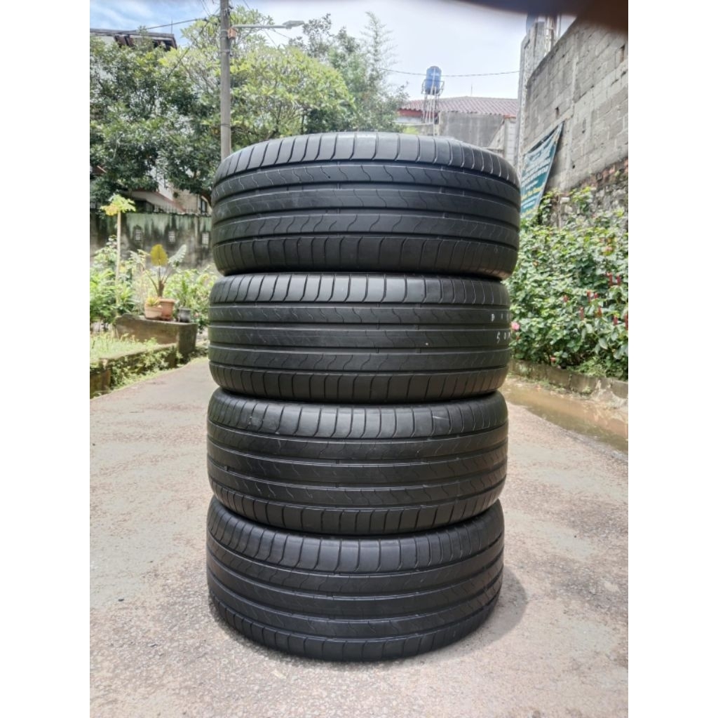 Ban Bridgestone Turanza T005A 245/45 R19