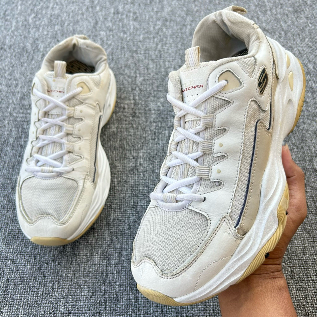 Sepatu SKECHERS D’Lites Good Year Size 41 Panjang Insole 26 cm