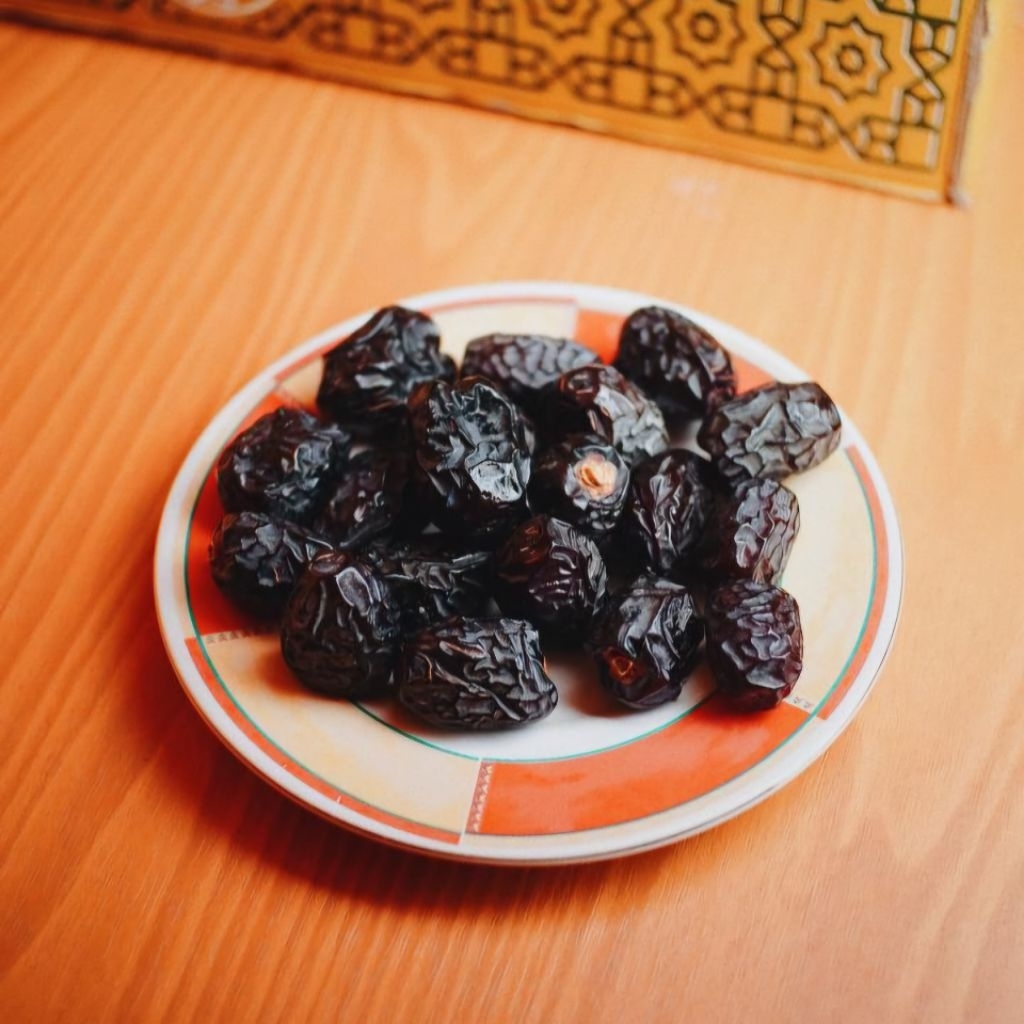 Kurma Ajwa Al Madinah Premium | Kurma Nabi Asli Madinah | Kurma Ajwa Lembut Manis | Kurma Premium