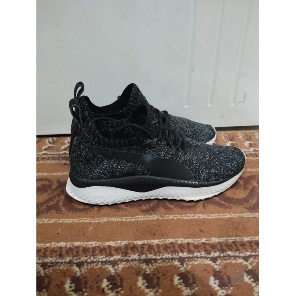 SEPATU RUNNING SNEAKERS PUMA TSUGI APEX SIZE 42 BEKAS PRELOVED