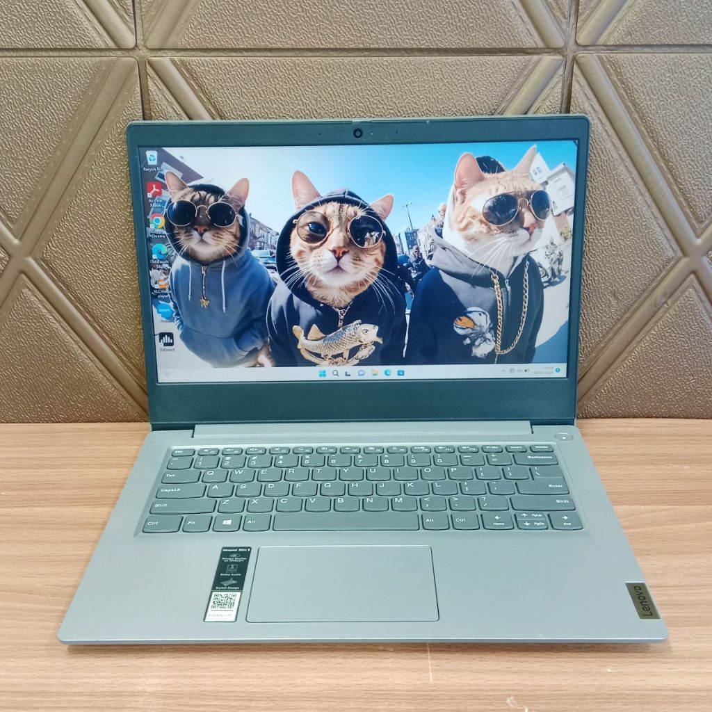 LAPTOP SECOND JAMINAN GARANSI TOKO AMD ATHLON 3020E AMD RADEON VEGA 3 GRAPHICS RAM 8GB SSD 256GB 14I