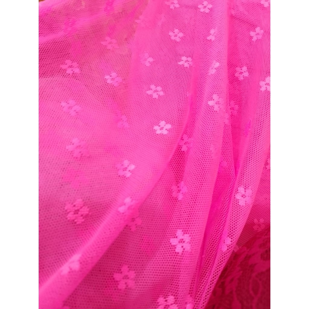 bahan tile motif bintang bintang hraga (0.5m)