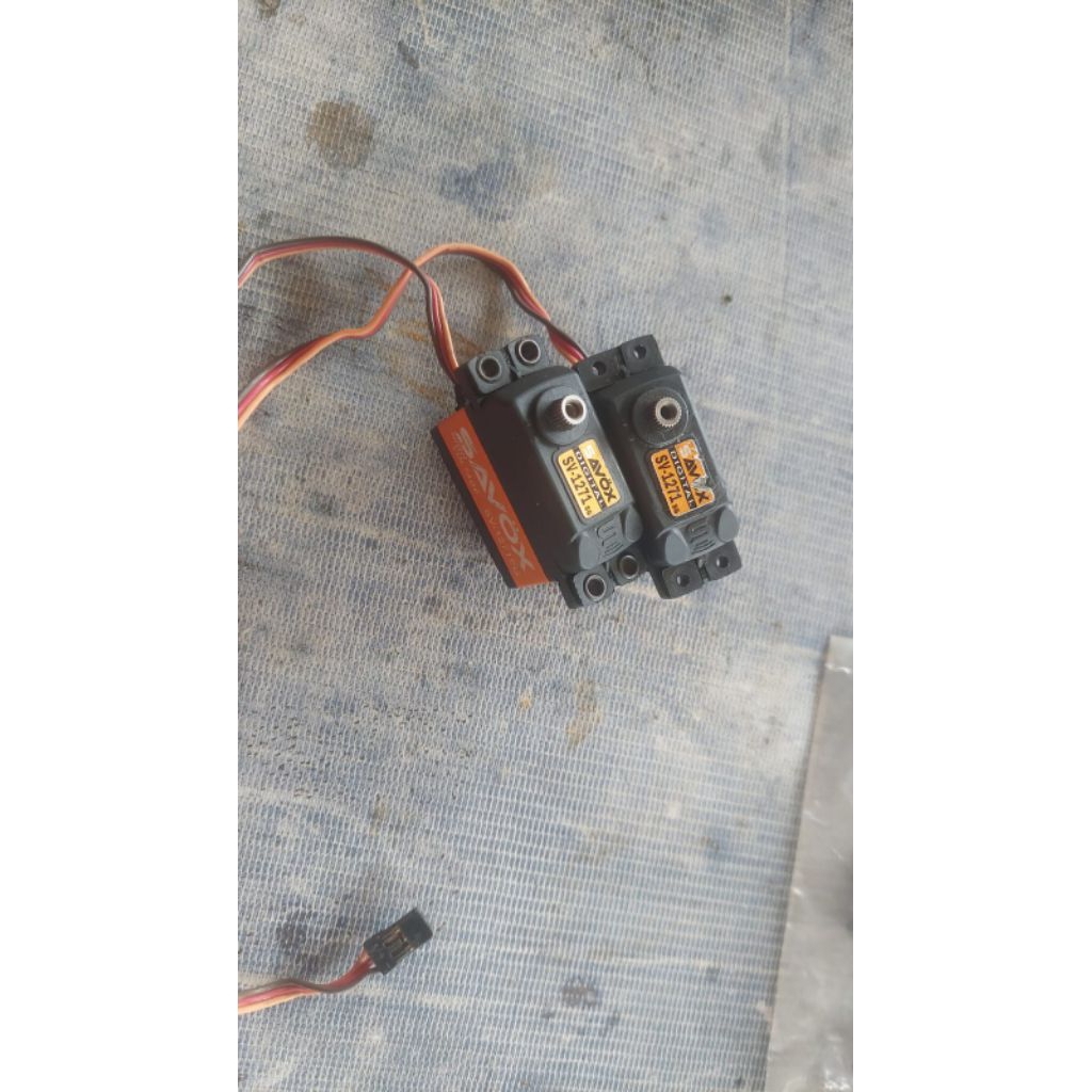 servo savox 1271