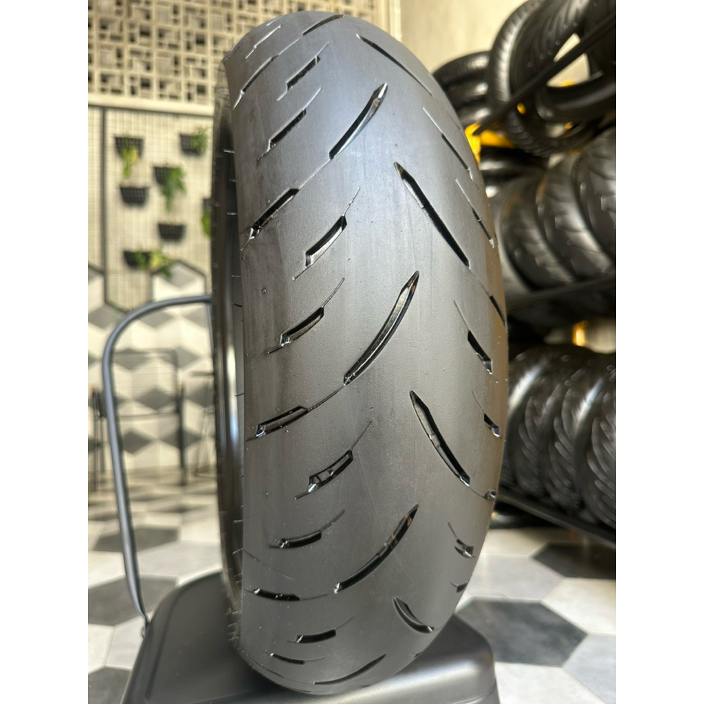 A DUNLOP SPORTMAX GPR 300 160/60-17