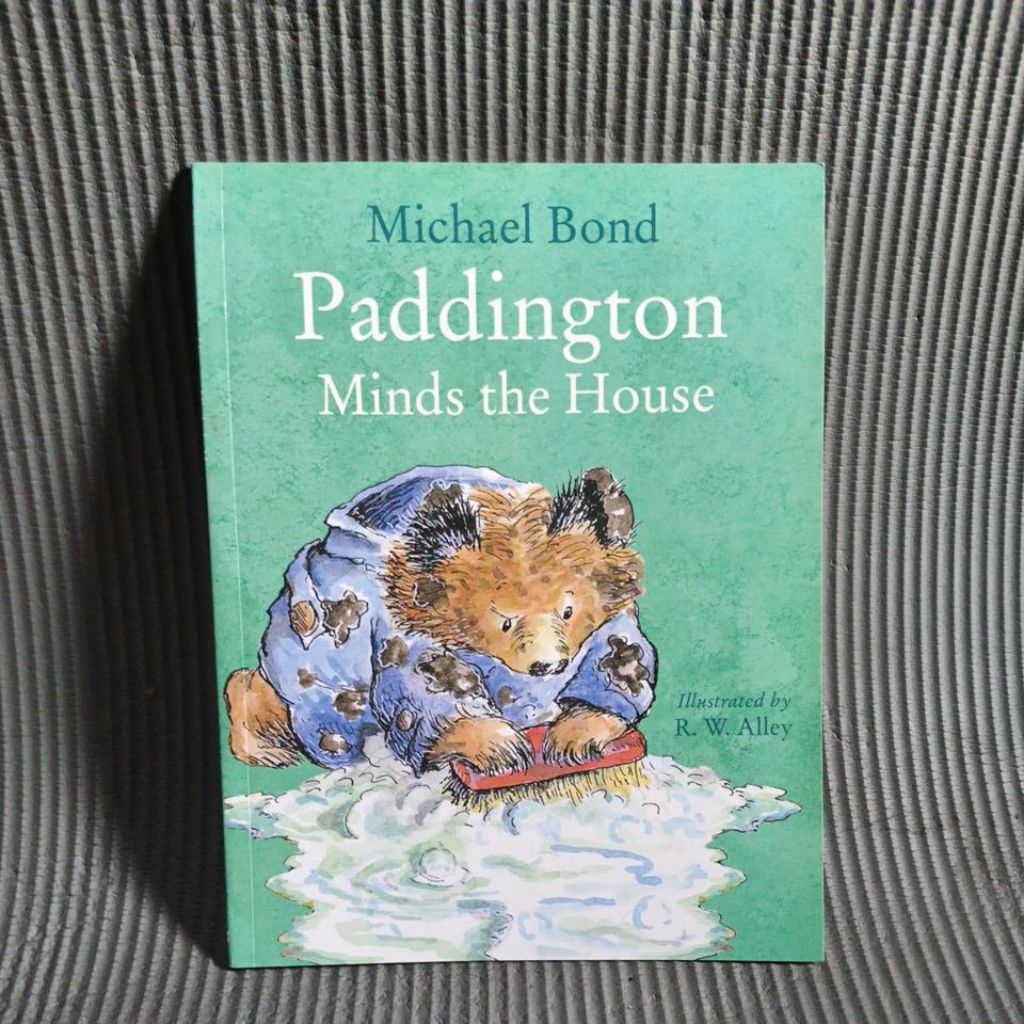 Buku Anak Paddington Minds The House by Michael Bond
