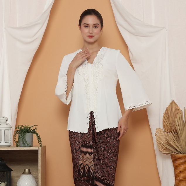 Lyne Halim - Blouse Kebaya Royal Bordir, BLO-3358
