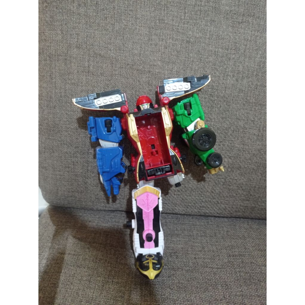 DX Legendary Megazord Power Rangers Super Megaforce Gokaioh Gokaiger