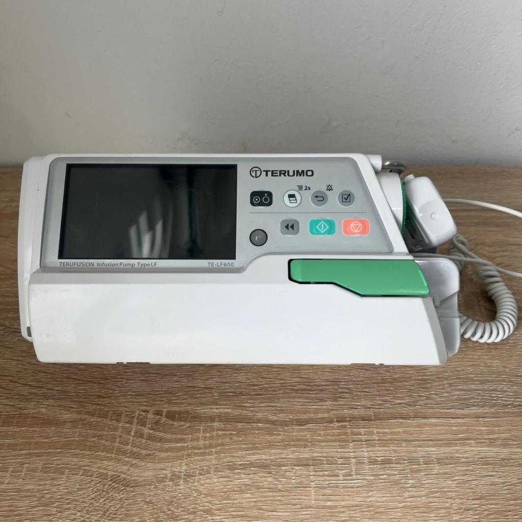 Infusion Pump Terumo, TE-LF600 dengan Drip Sensor Excellent Condition