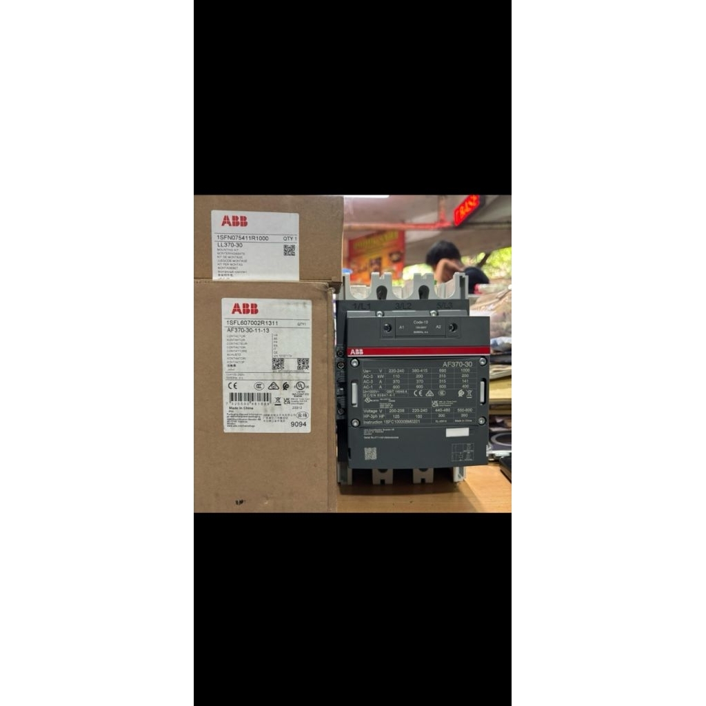 KONTAKTOR/CONTACTOR ABB AF370-30-11-13 1SFL607002R1311