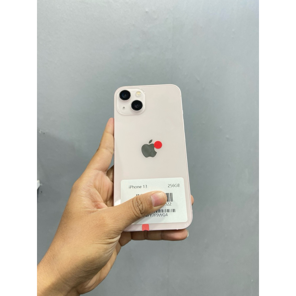 Second IPhone 13 256GB