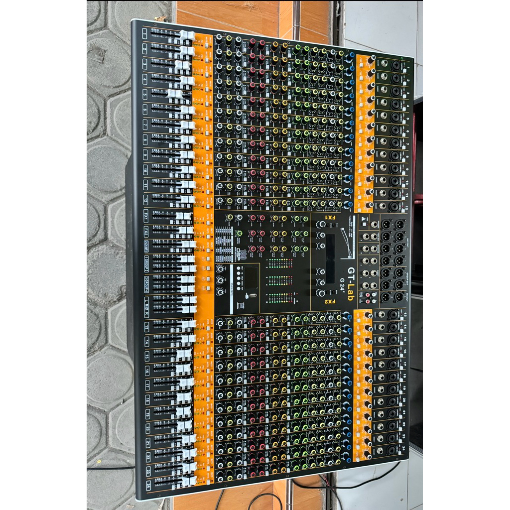 MIXER GT LAB 24 GEN 2 ORIGINAL / Mixer Gt lab 24 Gen 2 original 24 channel / mixer gt lab 24 channel